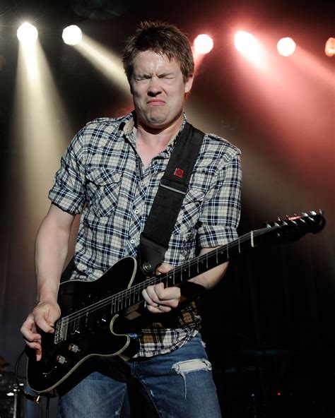 Add an answer. . What does jonny lang look like now